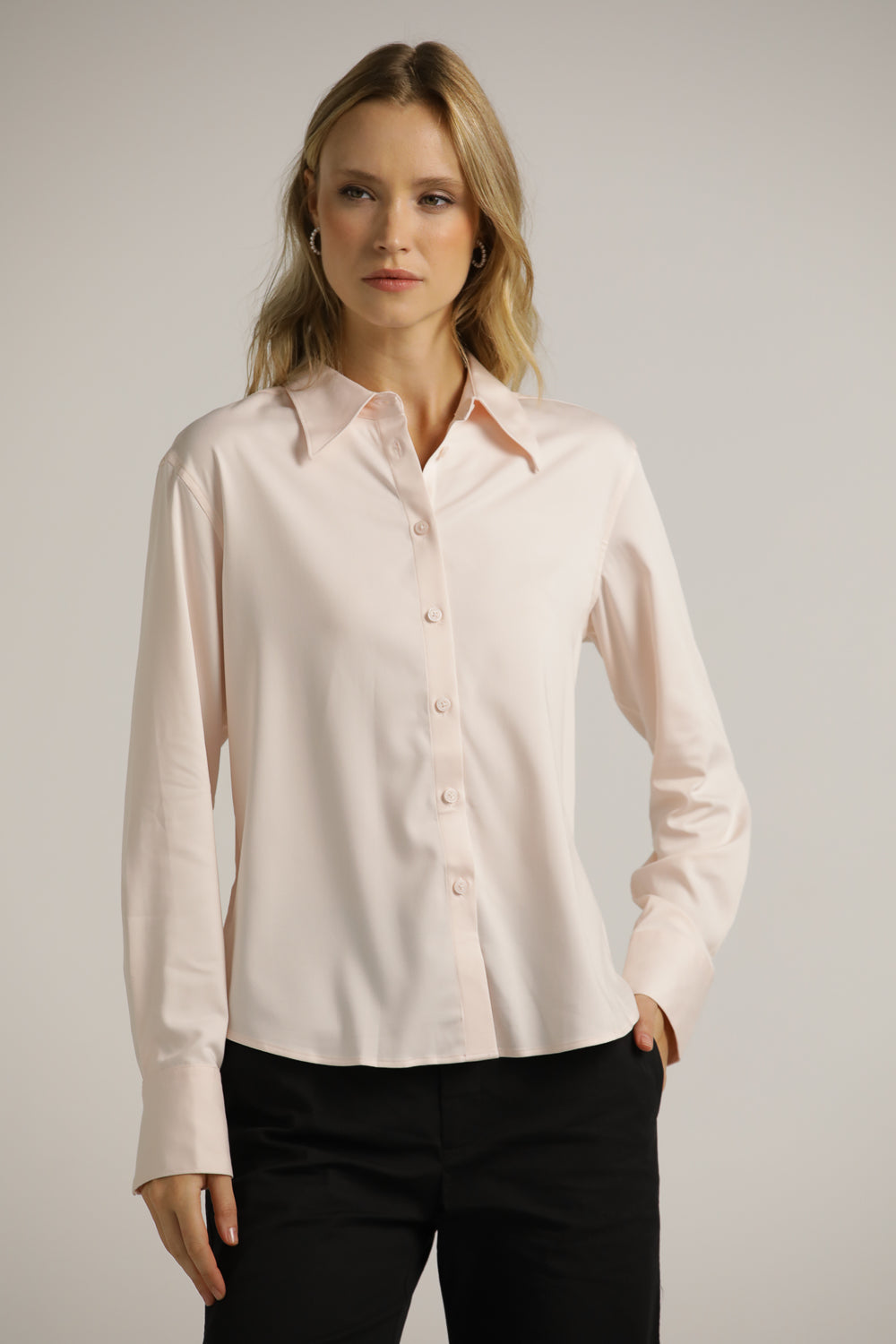 Women’s Button-Down Shirt in Regular Fit Pink