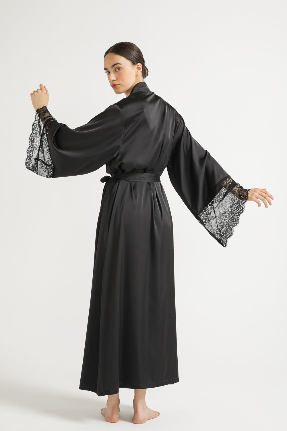 Lace Midi Robe with Slit