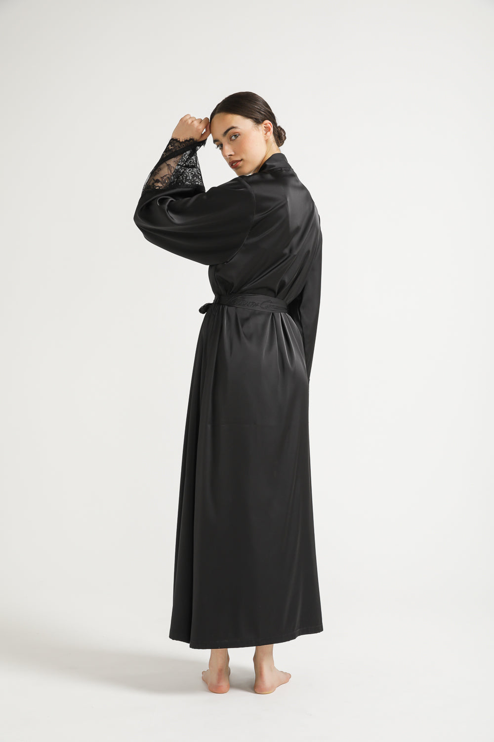 Lace Midi Robe with Slit