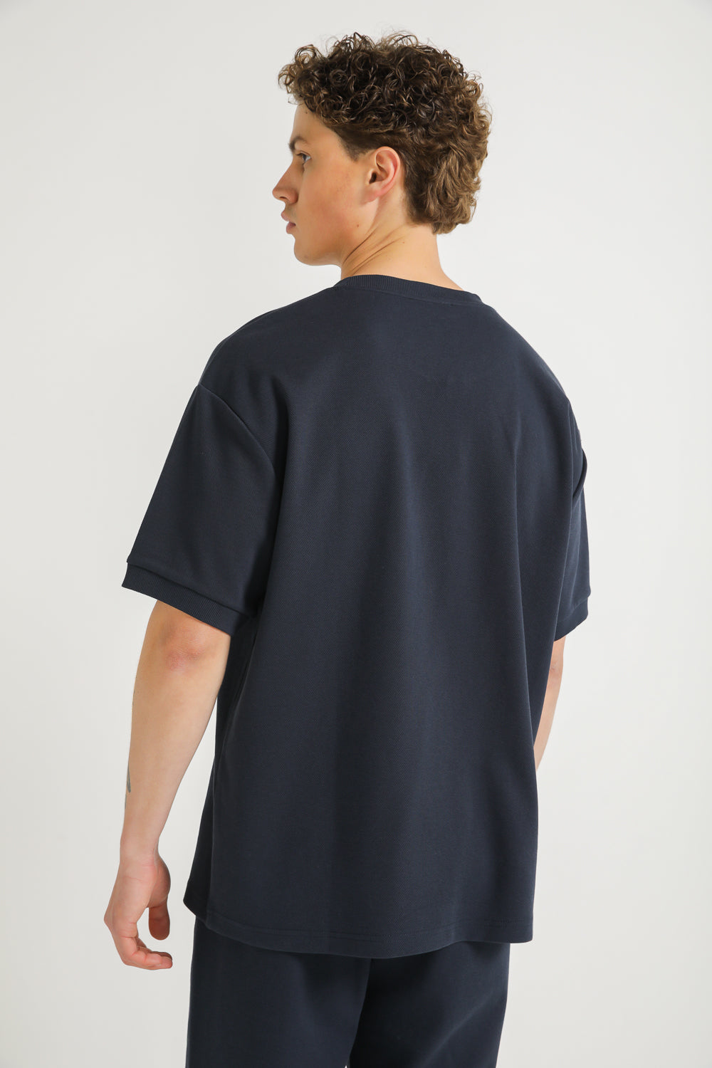 Diagonal Interlock Tee