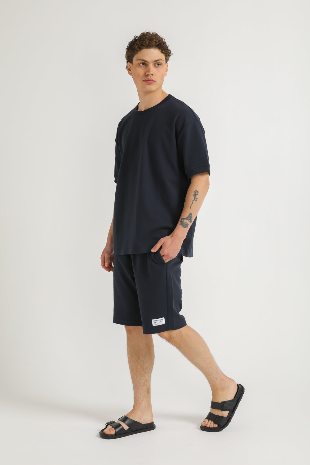 Diagonal Interlock Tee