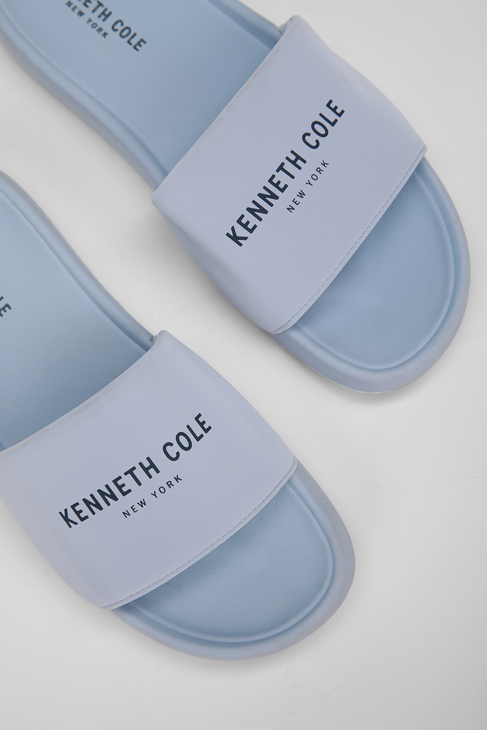 Logo Strap Slides