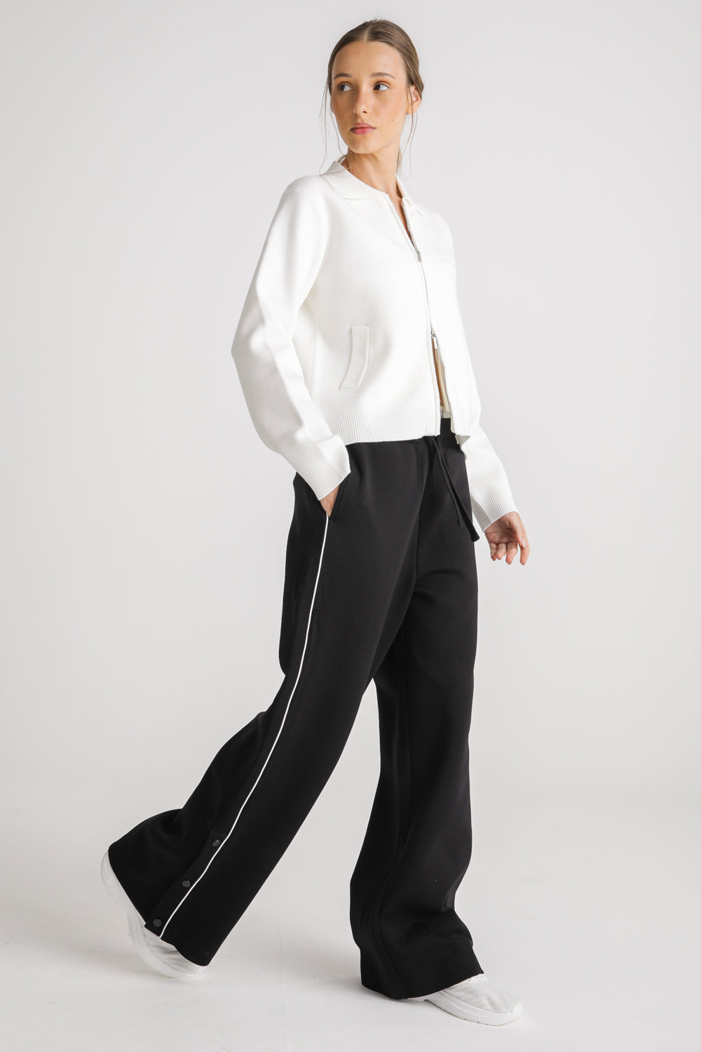 Knitted Cardigan With Zipper