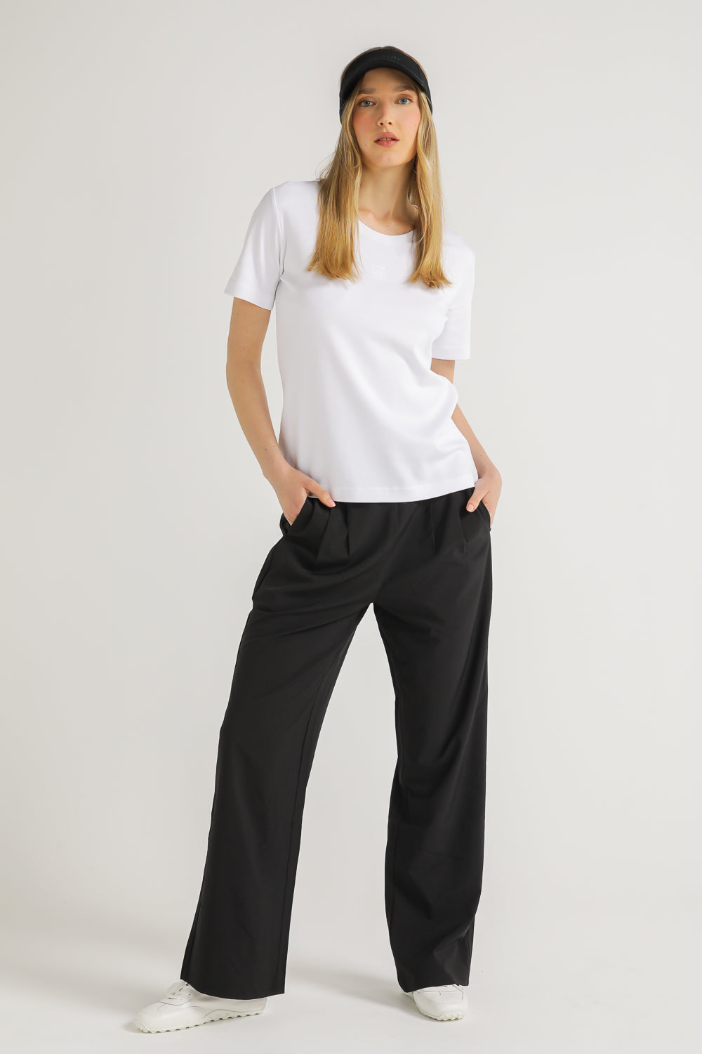 Essential Logo T Shirt