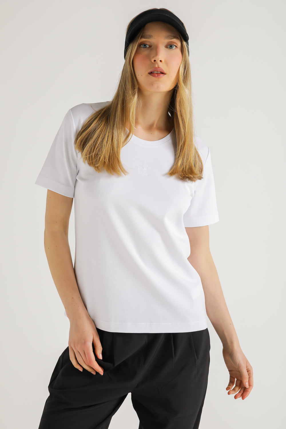 Essential Logo T Shirt