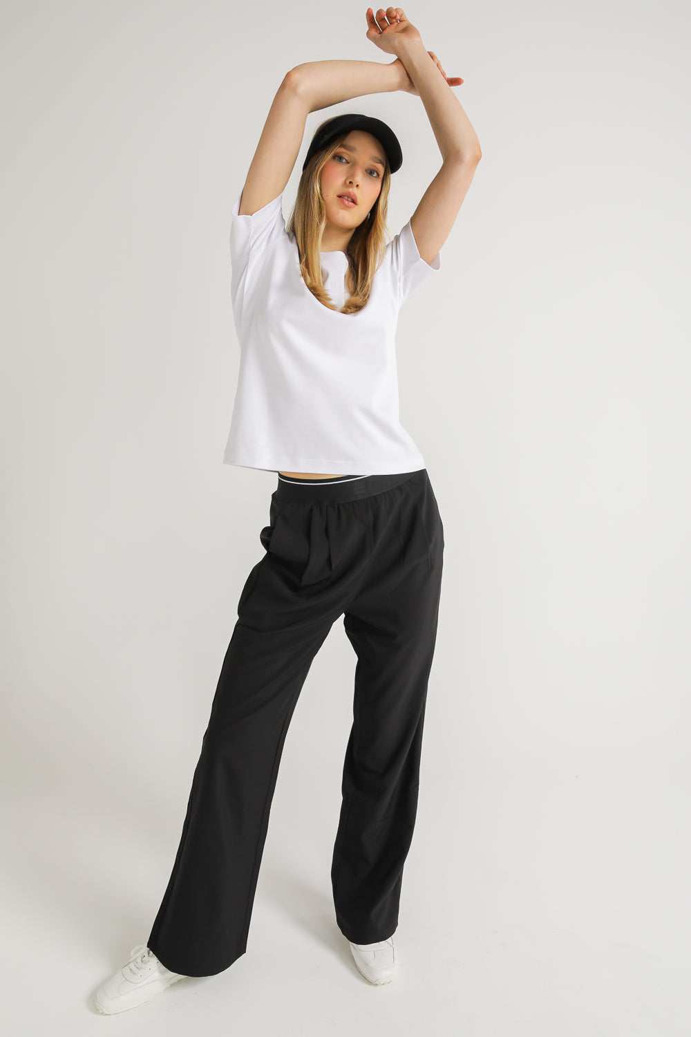 Essential Logo T Shirt