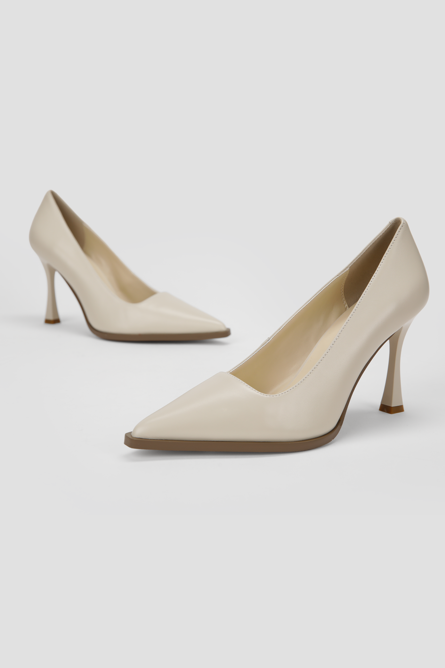 Pointed Toe Leather Pumps