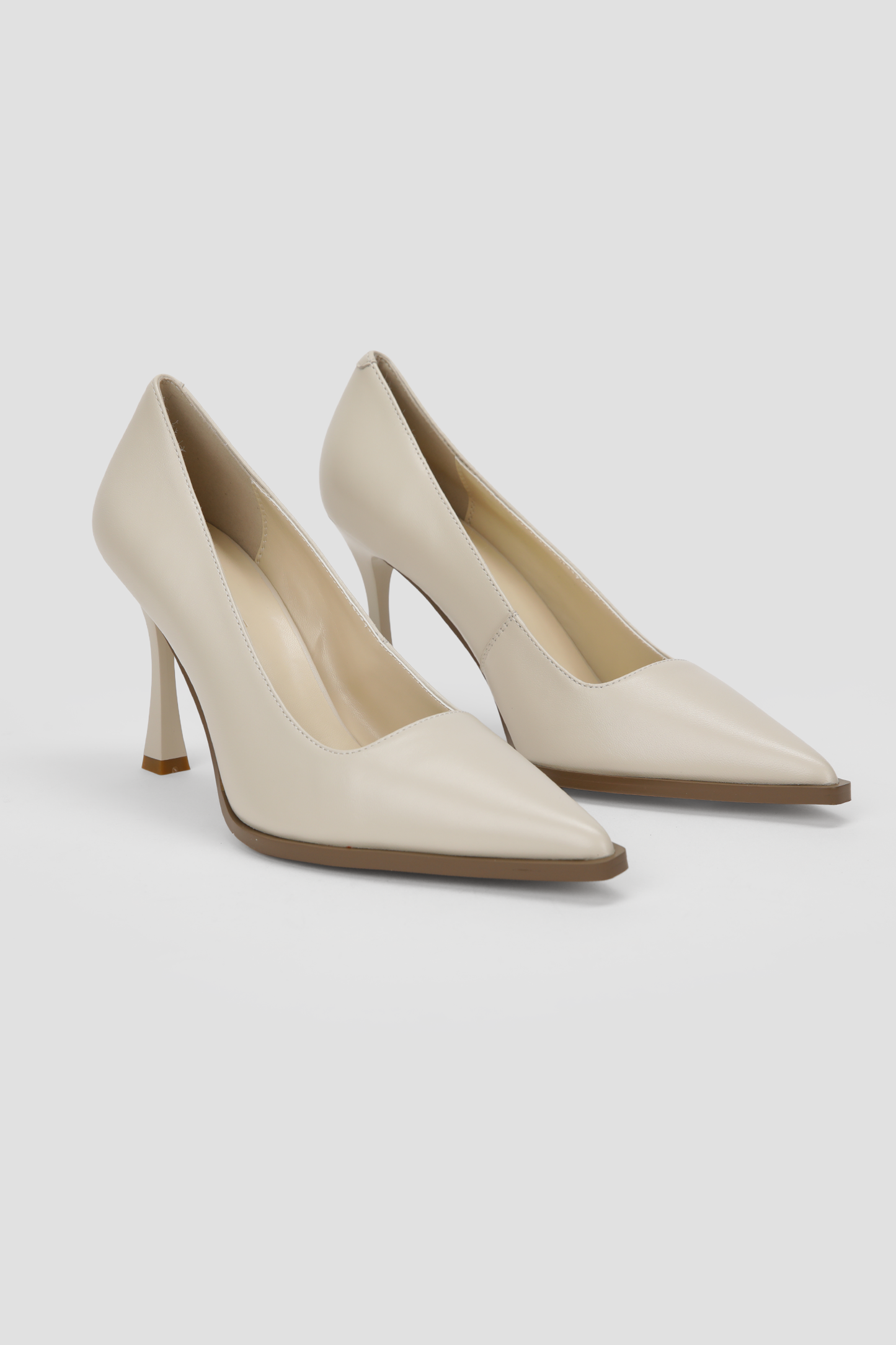 Pointed Toe Leather Pumps