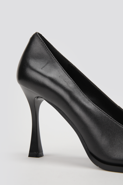 Pointed Toe Leather Pumps