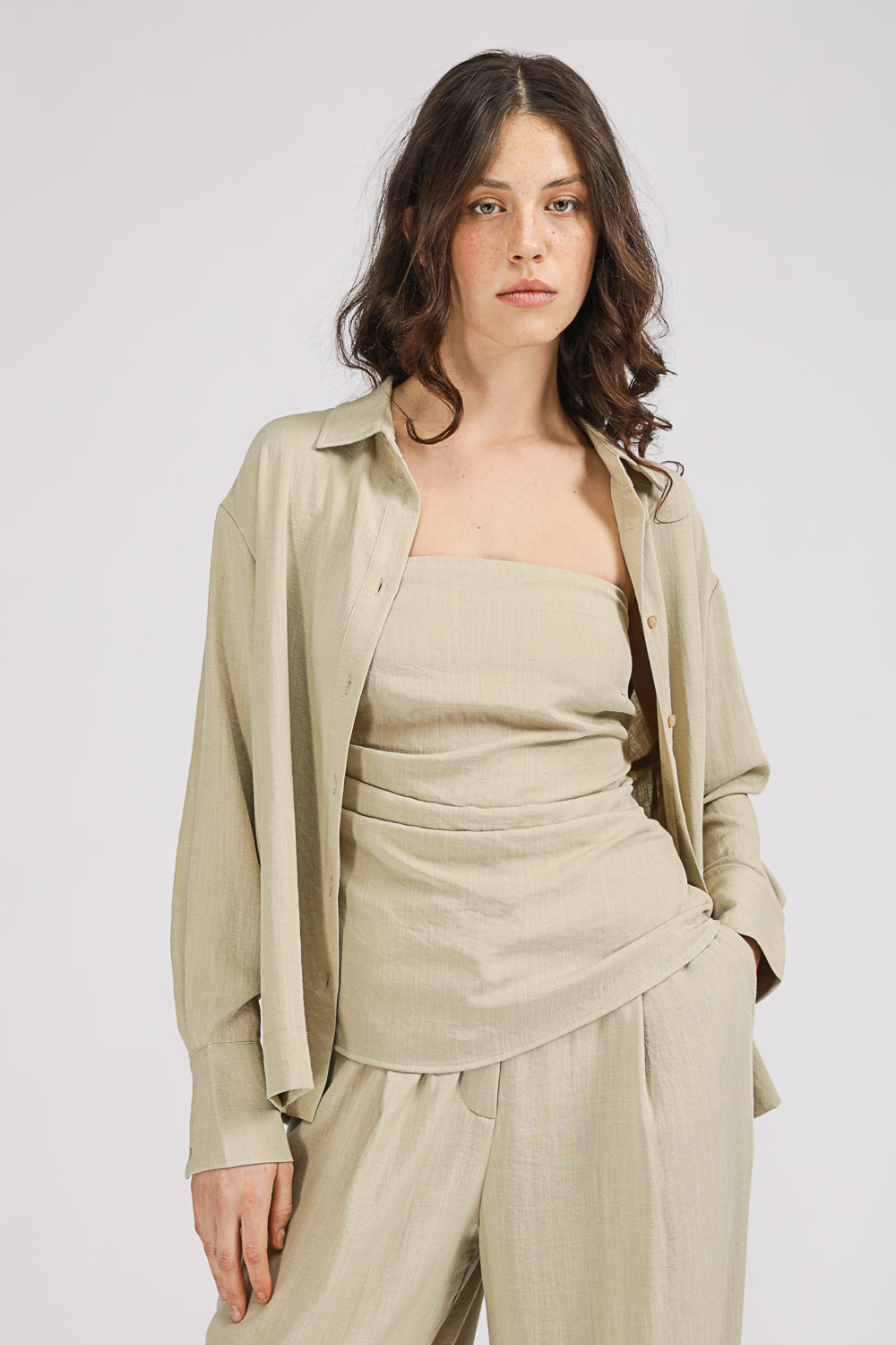 Long Sleeve Buttoned Shirt