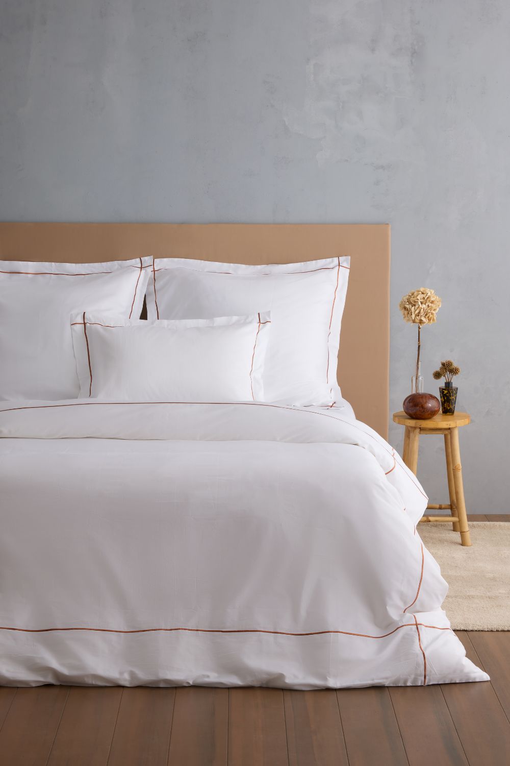 Sateen Fitted Sheet with Embroidery Frame