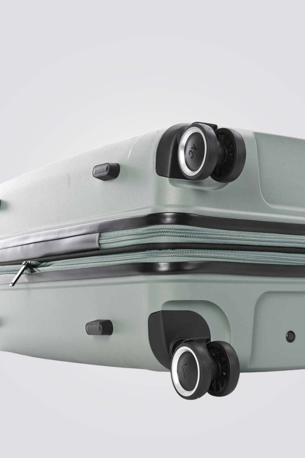 Essential 20-inch carry-on trolley