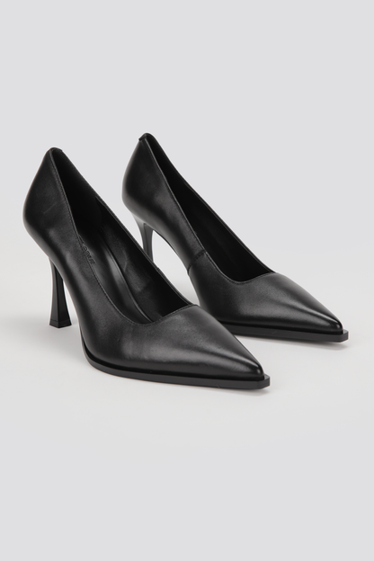 Pointed Toe Leather Pumps