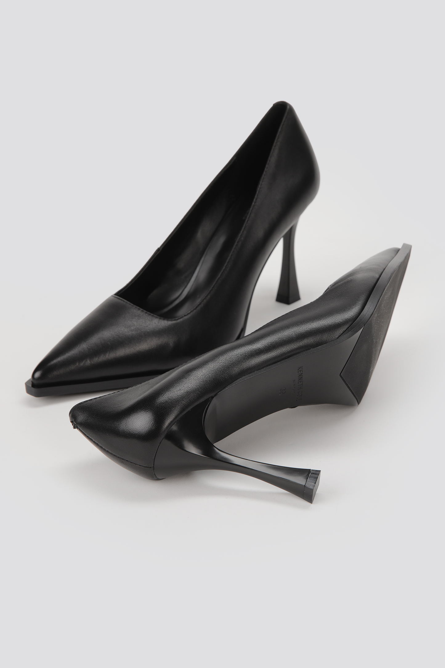 Pointed Toe Leather Pumps