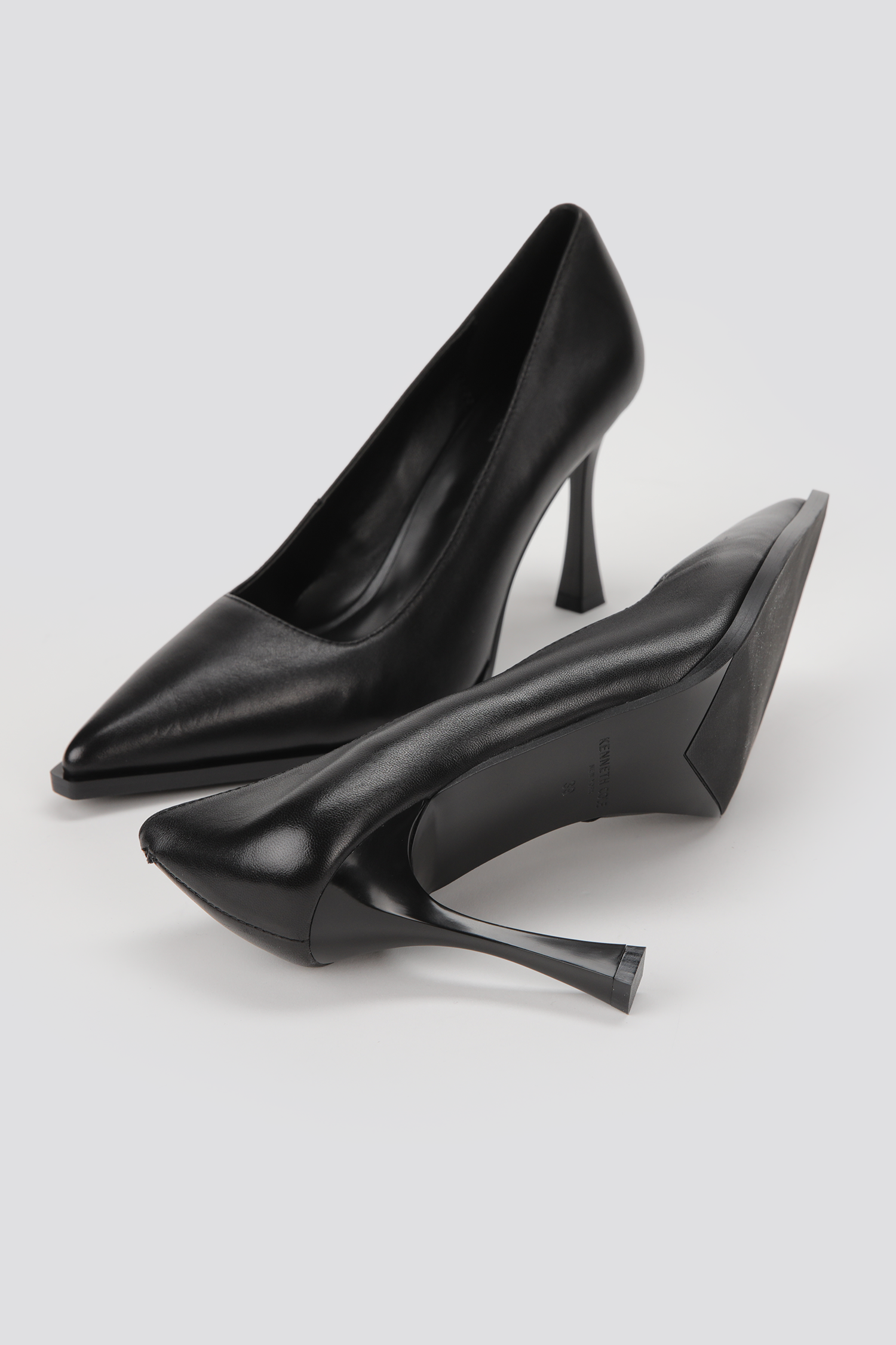 Pointed Toe Leather Pumps