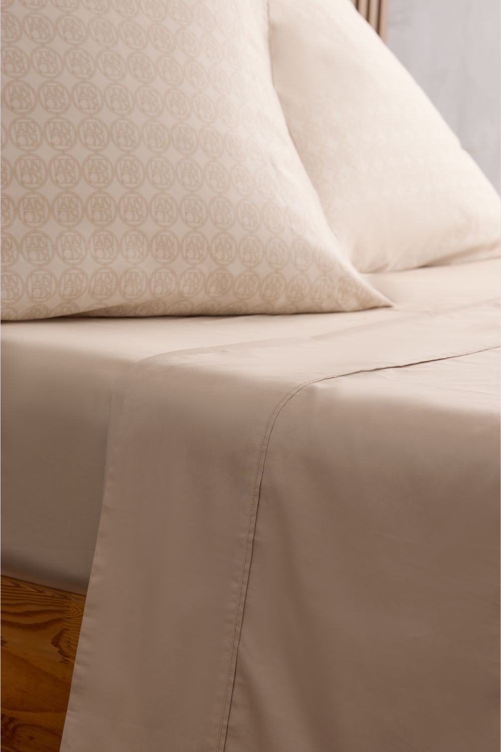 Sateen Pillowcase with Signature Print