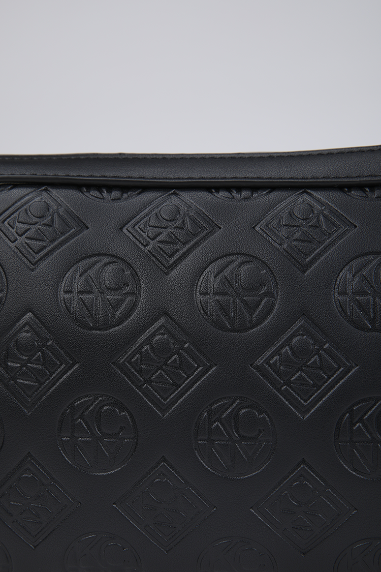 CROSSBODY