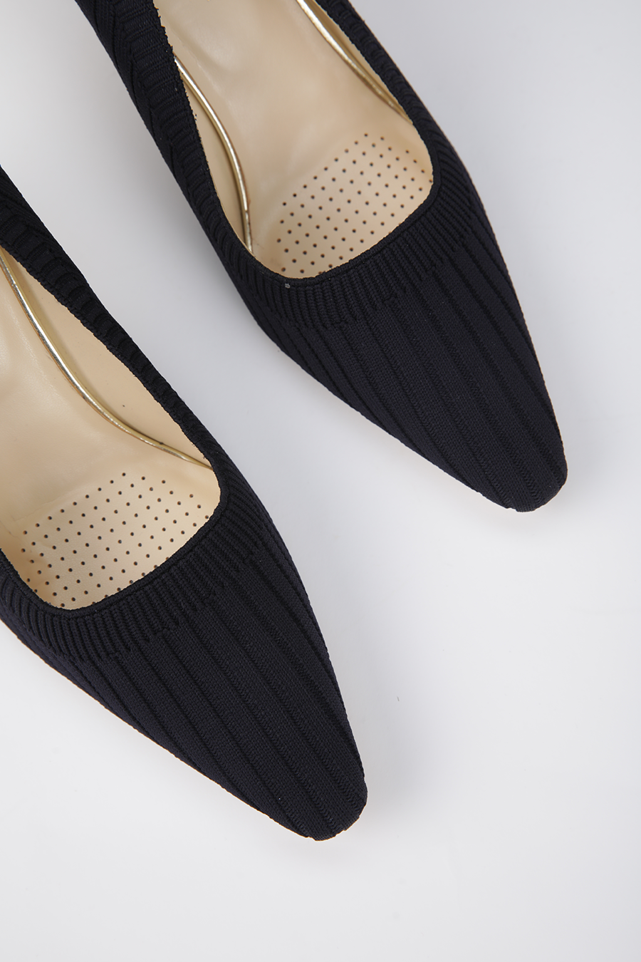 Pointed-Toe Knitted Heels