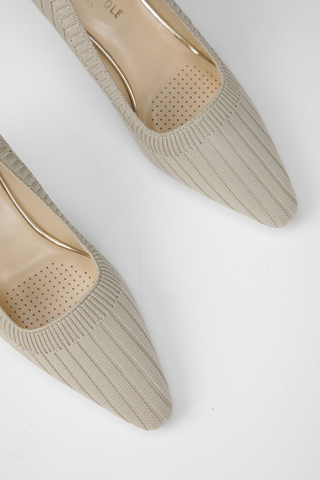Pointed-Toe Knitted Heels