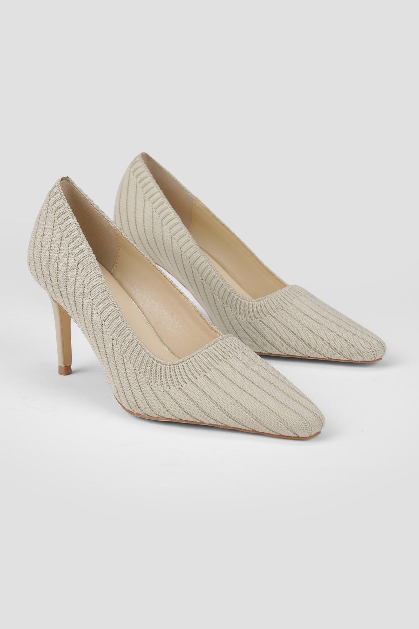 Pointed-Toe Knitted Heels