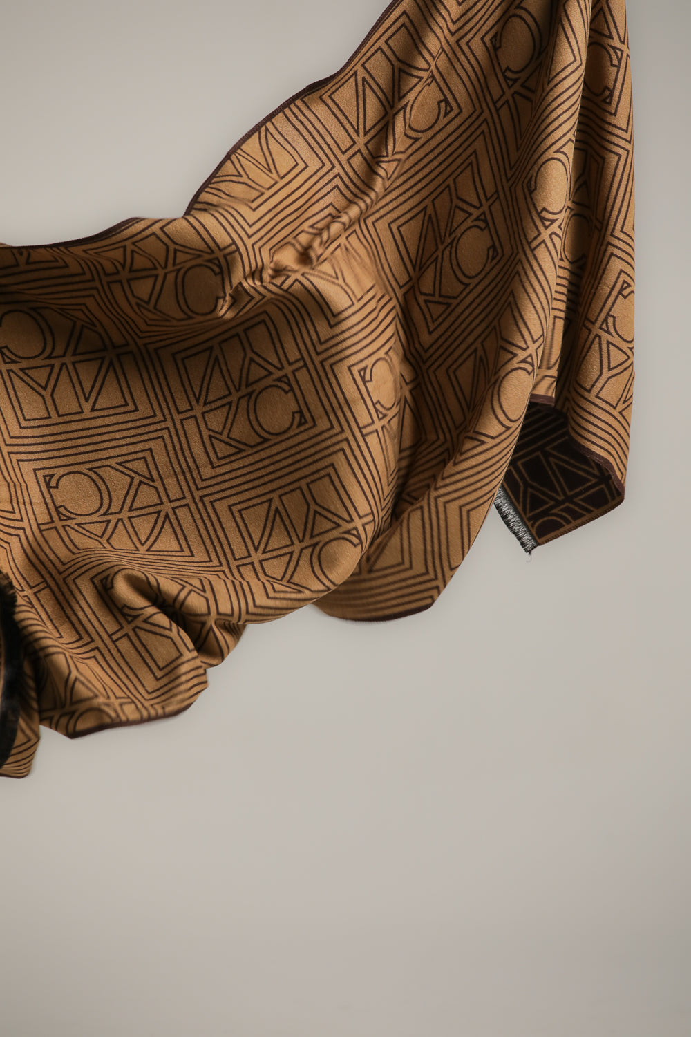 Scarf – Viscose-Polyester Blend