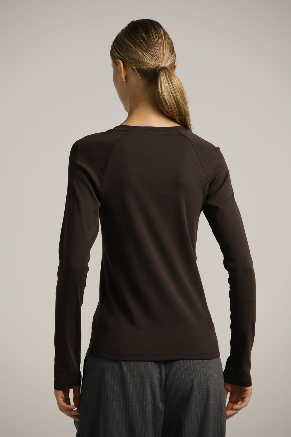 Fitted Long-Sleeve Raglan Top In Cotton