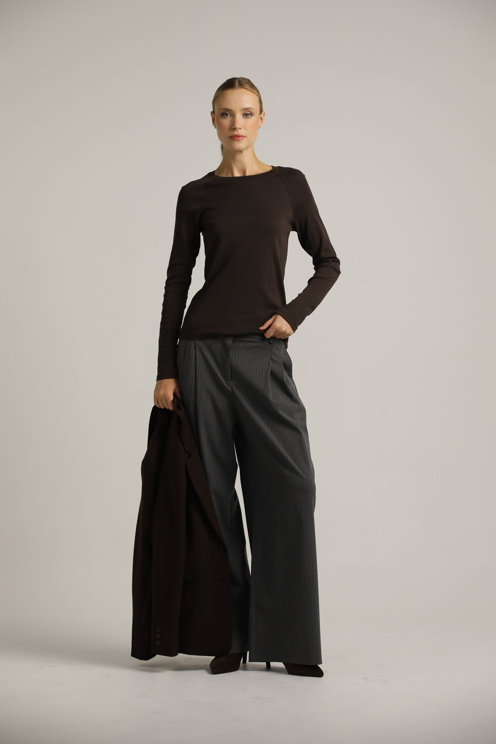 Fitted Long-Sleeve Raglan Top In Cotton