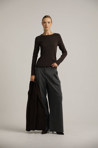 Fitted Long-Sleeve Raglan Top In Cotton