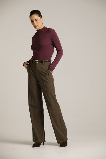 Fitted Basic Mock-Neck T-Shirt