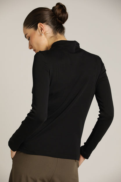 Fitted Basic Mock-Neck T-Shirt
