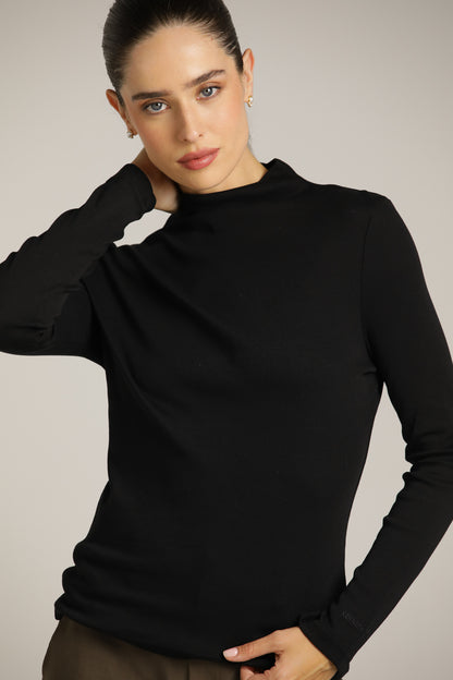 Fitted Basic Mock-Neck T-Shirt