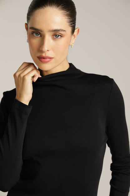 Fitted Basic Mock-Neck T-Shirt