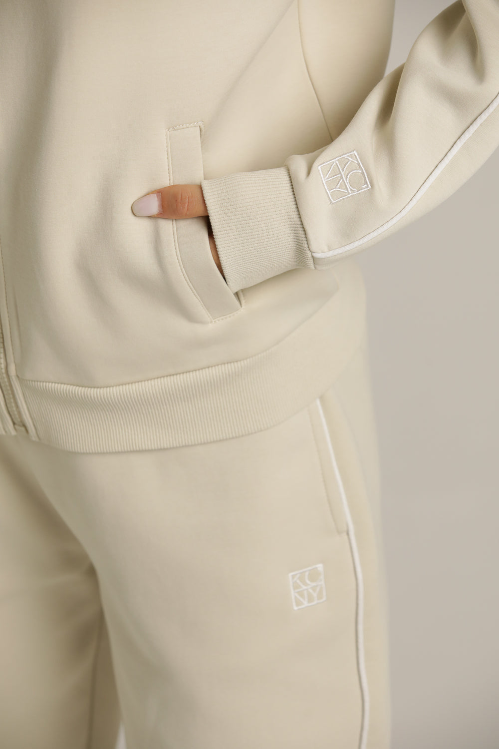 Acket With Raglan Sleeves And Ribbed Hem