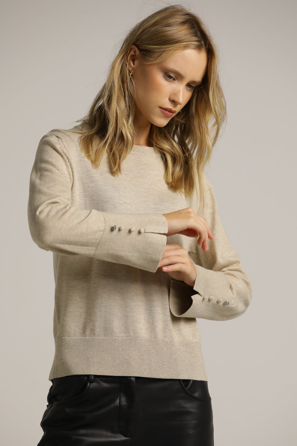 Crew-Neck Knit Top With Ribbed Hem