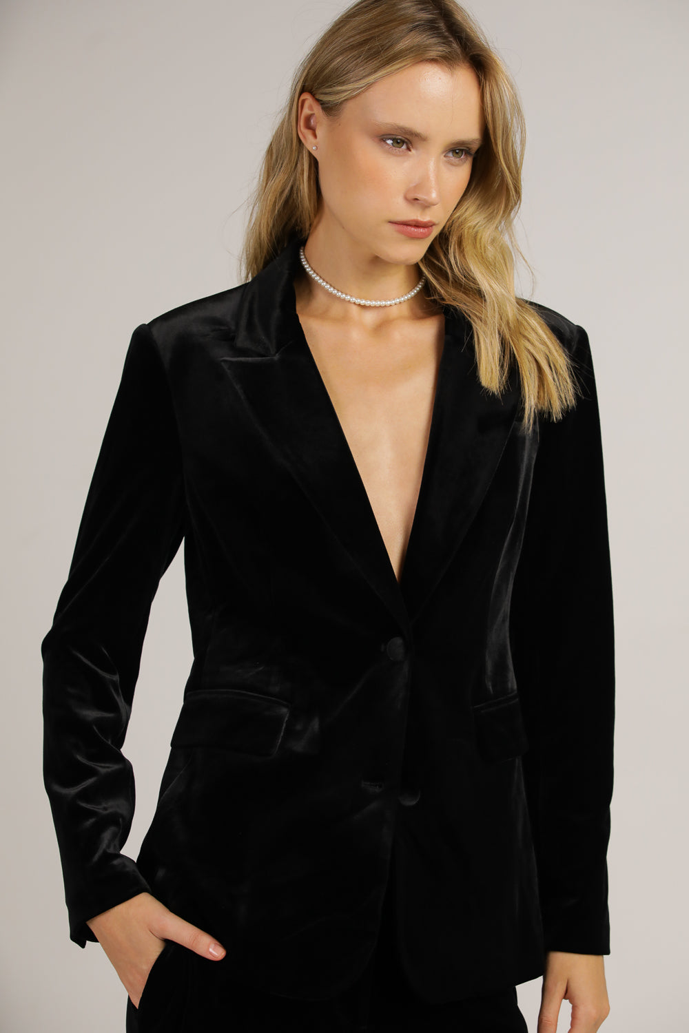 Tailored Velvet Blazer