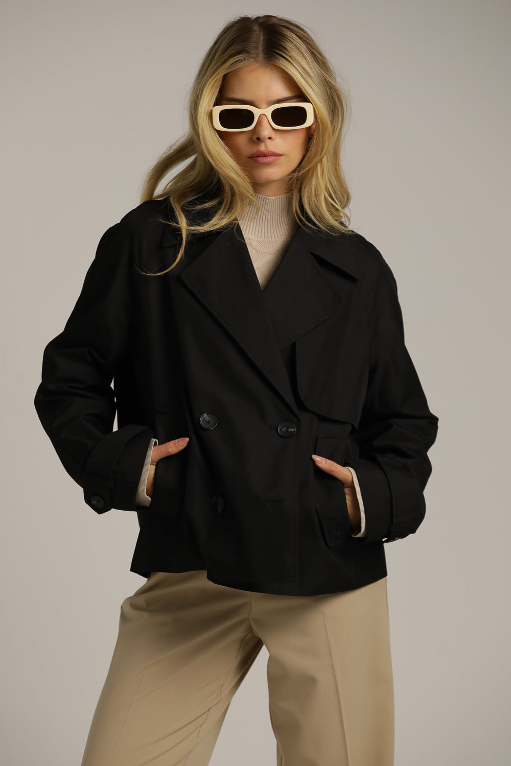 Short Trench Coat With Double-Breasted Buttons
