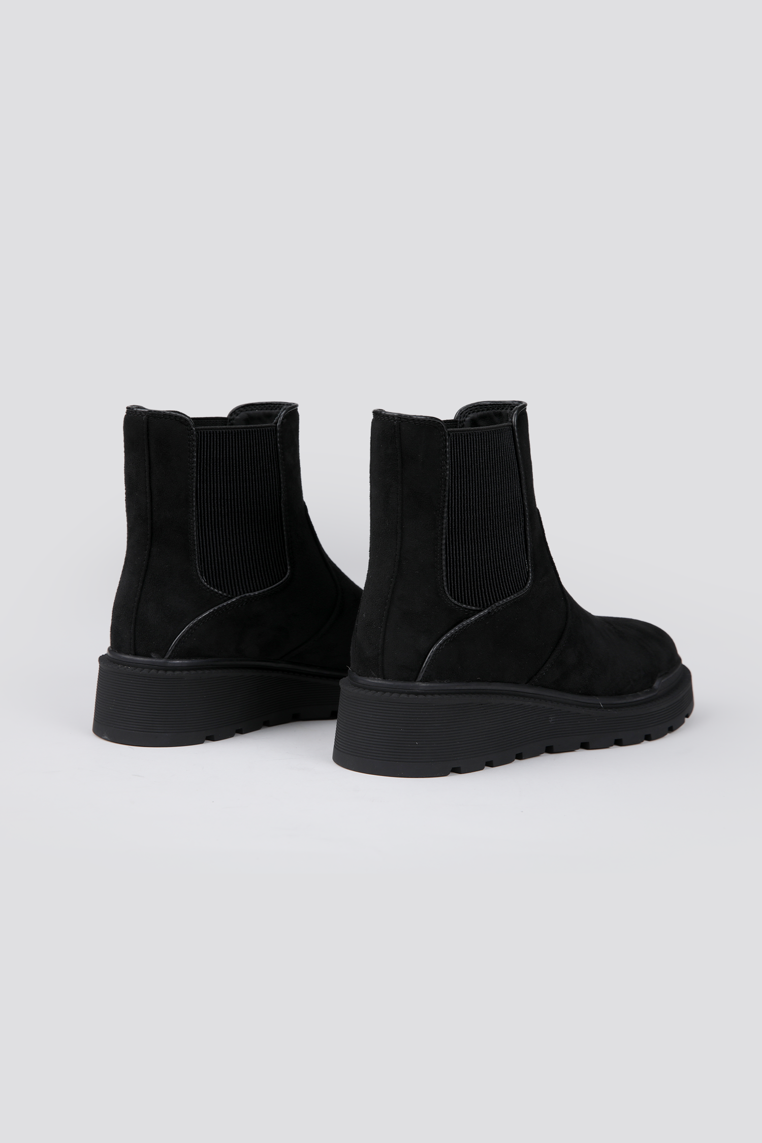Ankle Boots, Elastic Side Panels, Rubber Sole.