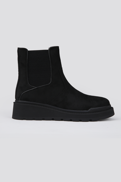 Ankle Boots, Elastic Side Panels, Rubber Sole.