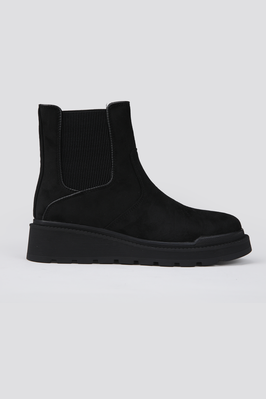 Ankle Boots, Elastic Side Panels, Rubber Sole.