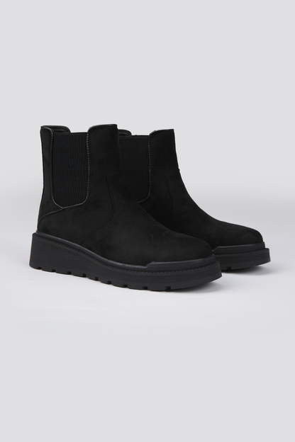 Ankle Boots, Elastic Side Panels, Rubber Sole.
