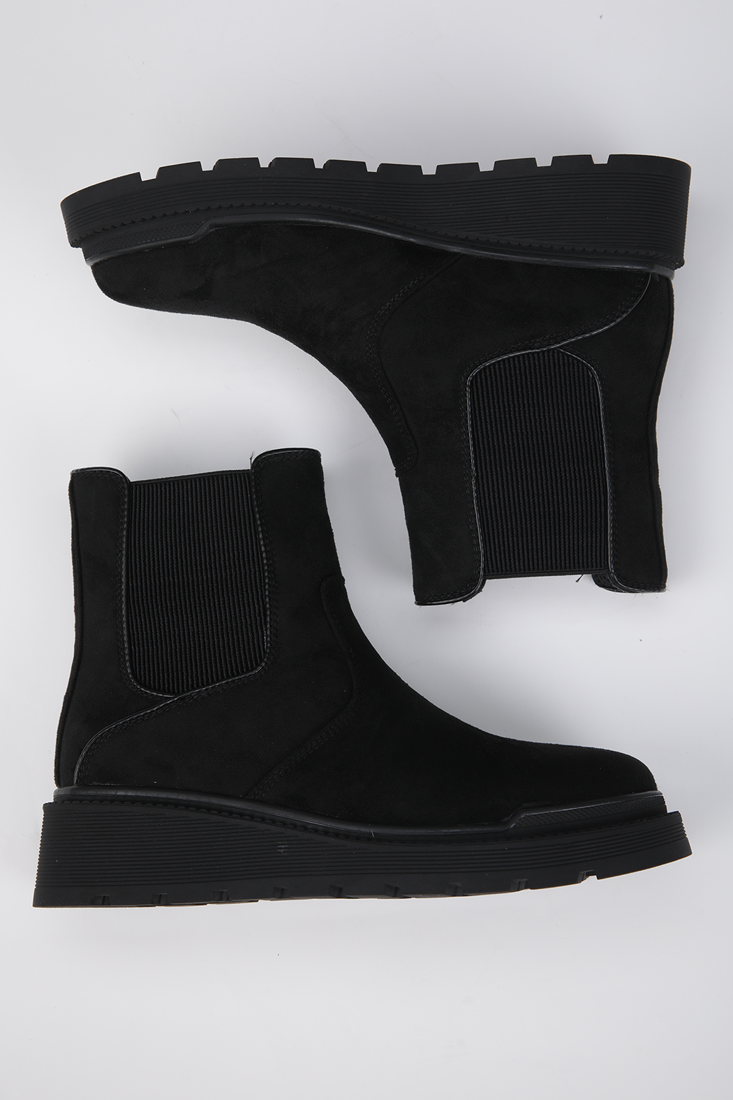 Ankle Boots, Elastic Side Panels, Rubber Sole.