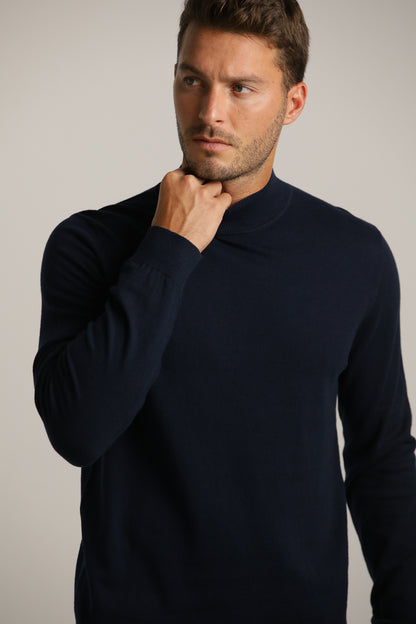 Turtleneck Fit Lightweight Knit