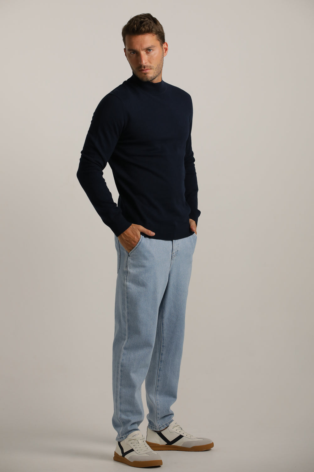 Turtleneck Fit Lightweight Knit