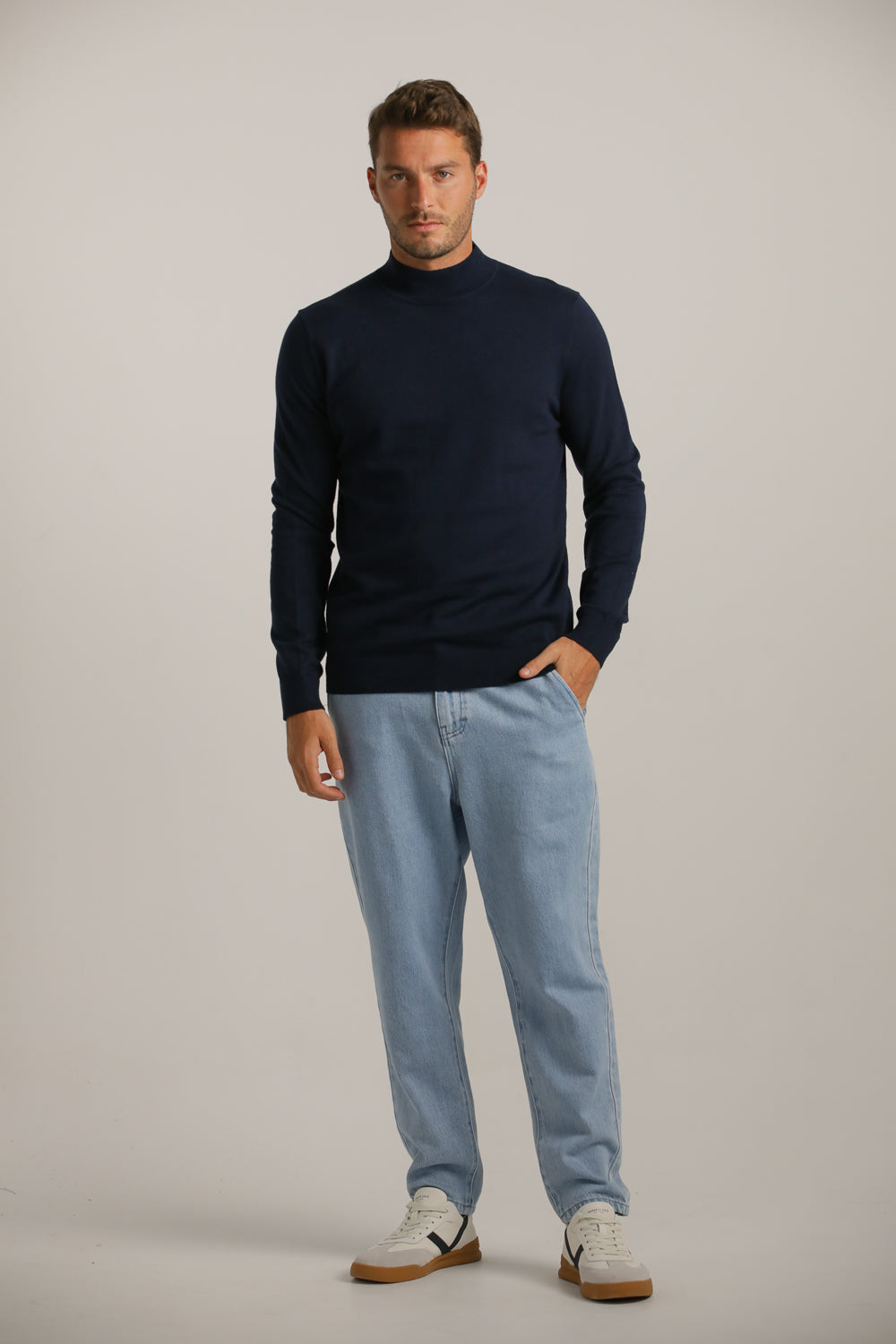 Turtleneck Fit Lightweight Knit