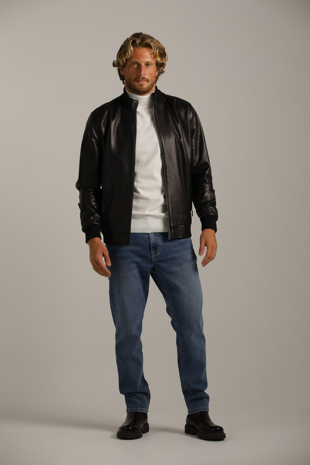 Turtleneck Fit Lightweight Knit