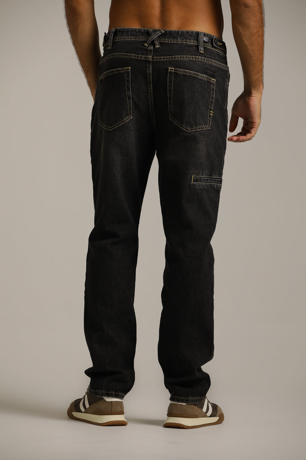 Washed Straight-Fit Jeans