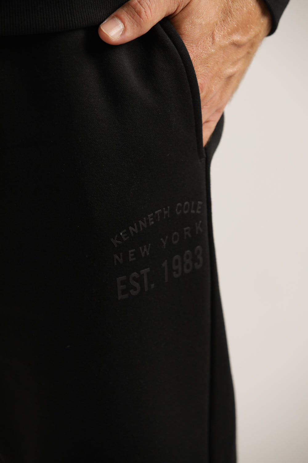 jogger pants