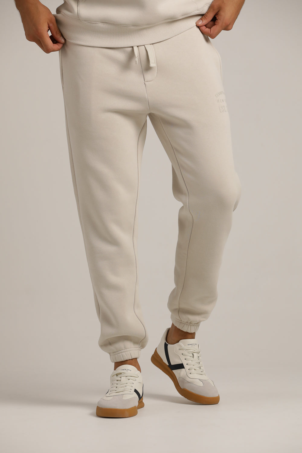 jogger pants