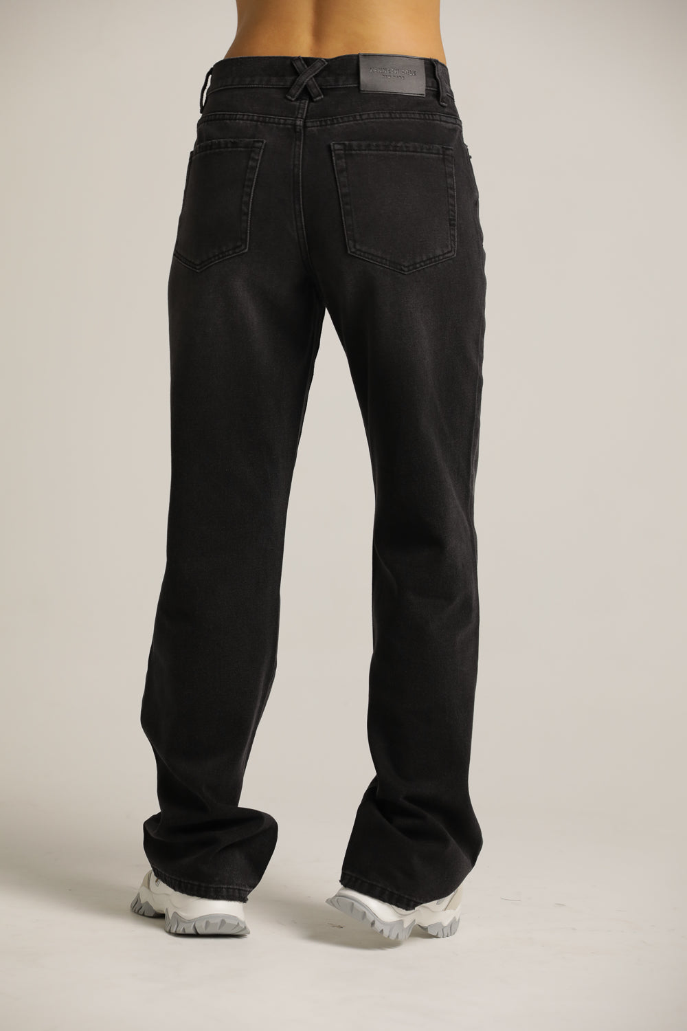 Straight-Fit Jeans