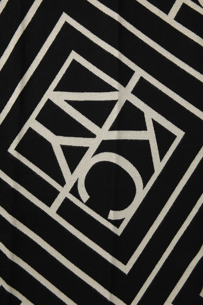 Graphic Jacquard Scarf